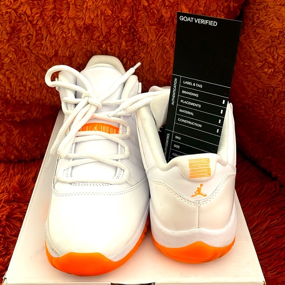 Authentic Jordan 11 Retro Low - Picture 4 of 4